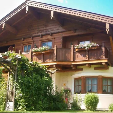 Cozy Close To The Slopes, Cleaning Included דירה
